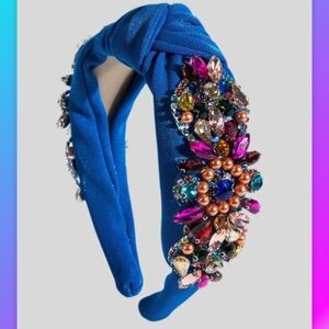 Blue KNOTTED HEADBAND WITH FLOWER-SHAPED CRYSTALS/RHINESTONES
